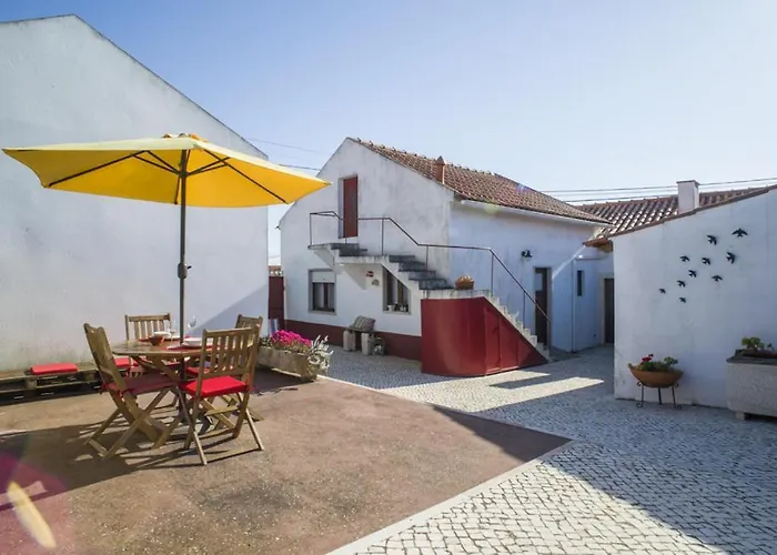 Casas Do Barrio Alcobaça